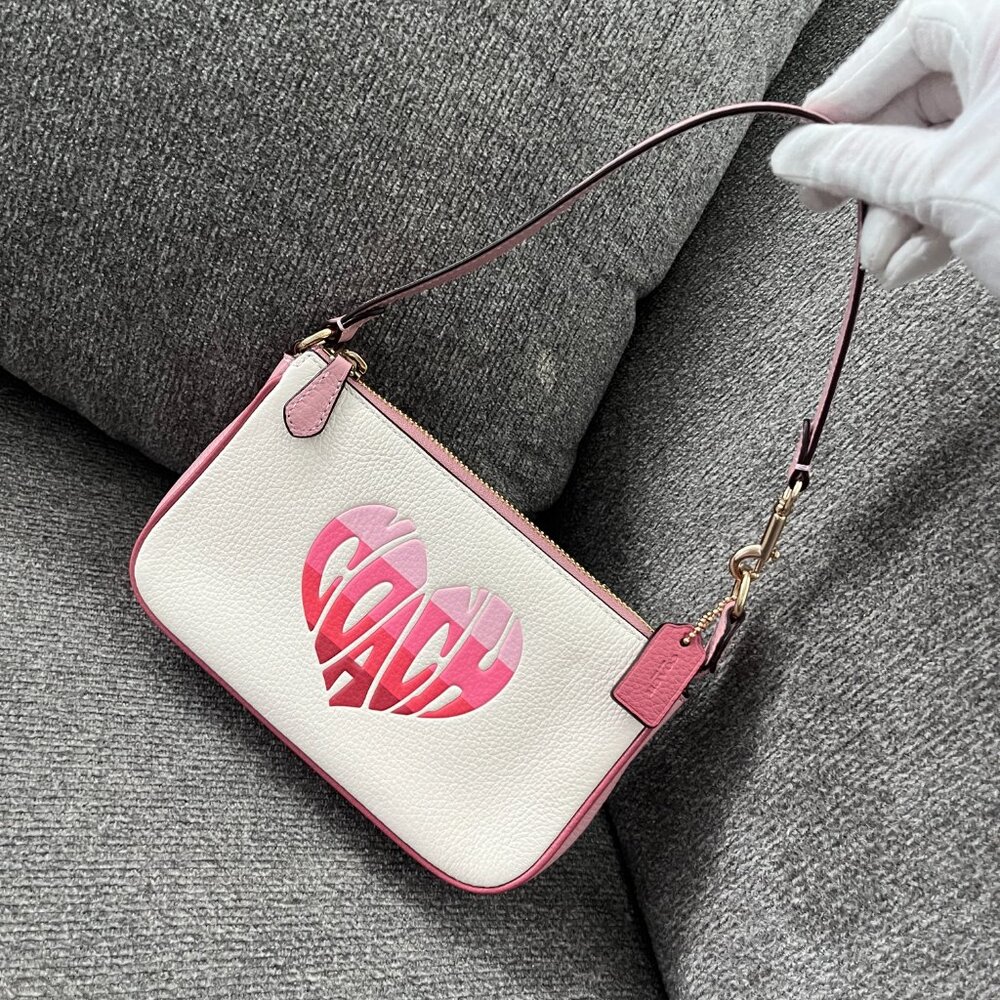 COACH NOLITA 19 Wristlet Chalk Pebbled Leather Stripe Heart Motif CA797 NWT - Picture 3 of 7